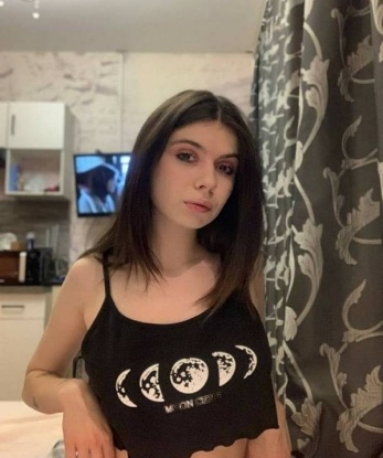 🌸
Я живу в самом сердце Москвы, и знаю все его закоулки и секреты. 💋
У меня есть множество возможностей, чтобы сделать твои мечты реальностью. 💫
Я гарантирую тебе полный комфорт и бесконечное удовольствие в нашей встрече. 🌟
Мои услуги включают классический и релакс-массаж, эротический массаж, интимные развлечения и многое другое. 💆♀️
Помимо этого, у меня есть много отзывов от предыдущих клиентов, которые рассказывают о моем профессионализме и невероятной привлекательности. 📷
Любую информацию о мне и моих услугах, а также фото, можно найти на моем личном сайте. 🔥
Не упусти свой шанс на незабываемое приключение со мной в Москве. ⭐️ Марина